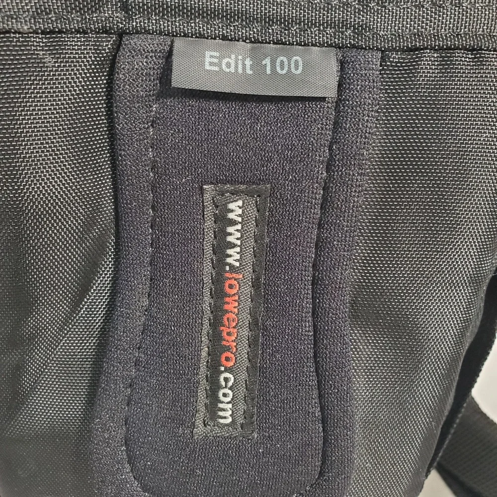 HEAVY DUTY PADDED LOWEPRO EDIT-100 CAMERA‎ BAG - BLACK - With Shoulder Strap LN